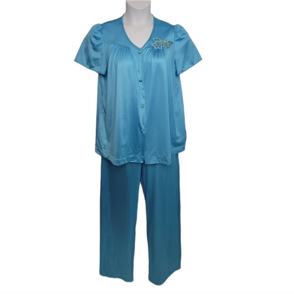 VINTAGE 80s pajama set teal embroidered floral short sleeve nylon lightweight L